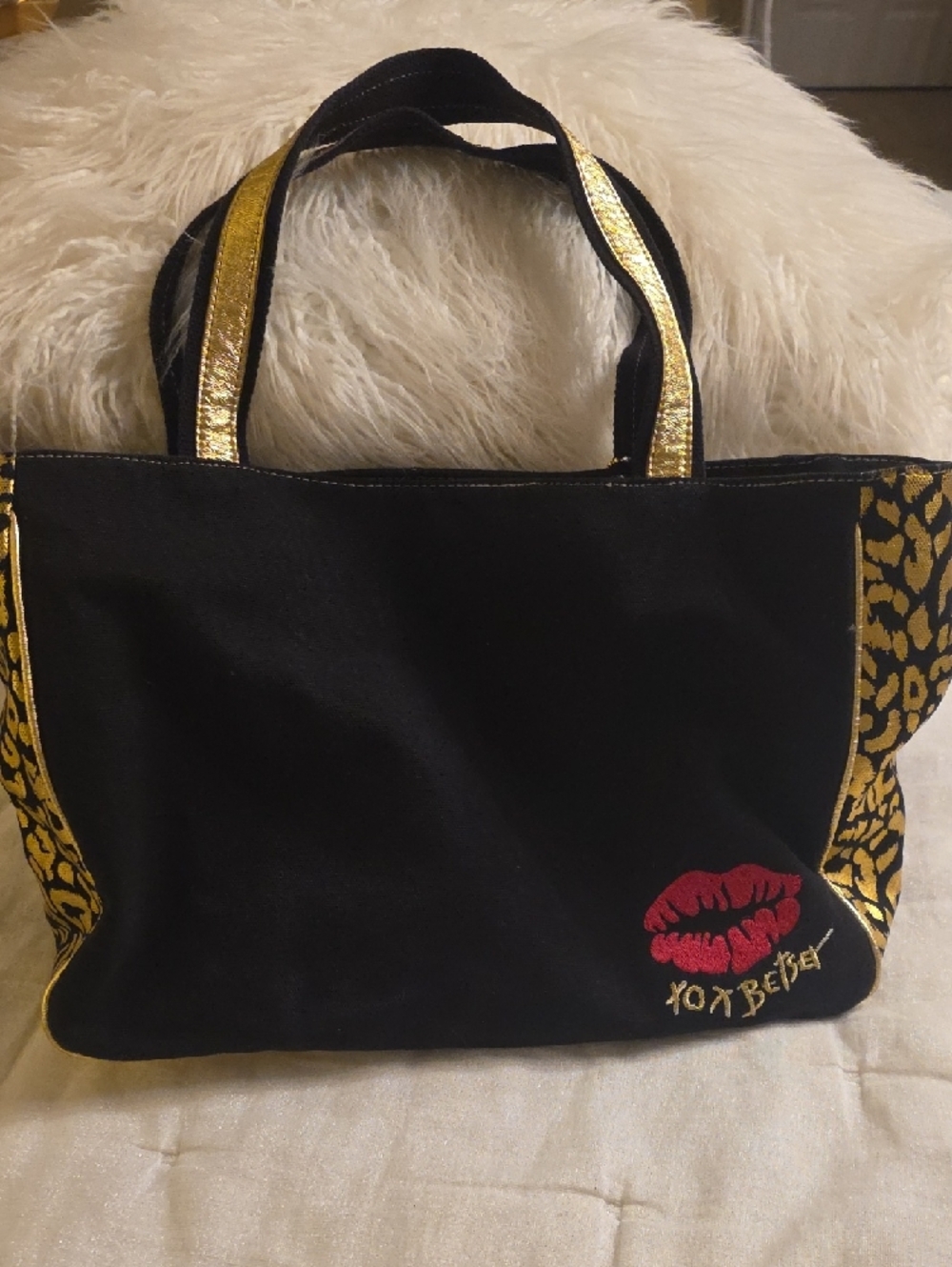 Betsey Johnson Black Tote with Gold Accents and Red Lip Charm 15×11 By 5 Width - Picture 3 of 11